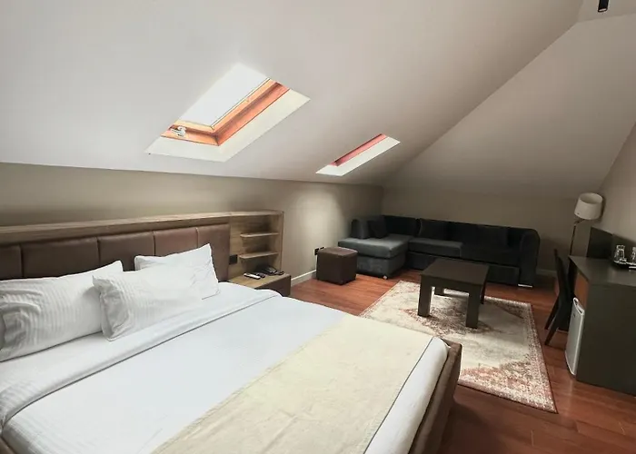 Monun Boutique 3* Tiran