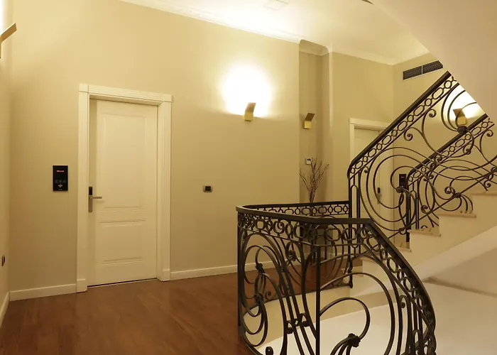 Monun Boutique Tirana